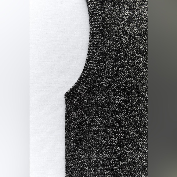 ZARA | OVERSIZED TWISTED YARN KNIT VEST - Picture 5 of 11